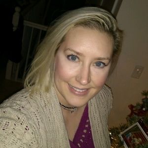 Meet your Posher, Rebecca